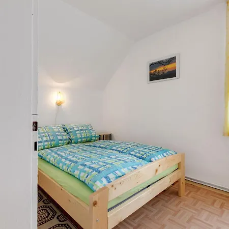 Cozy In With Garden Apartmán